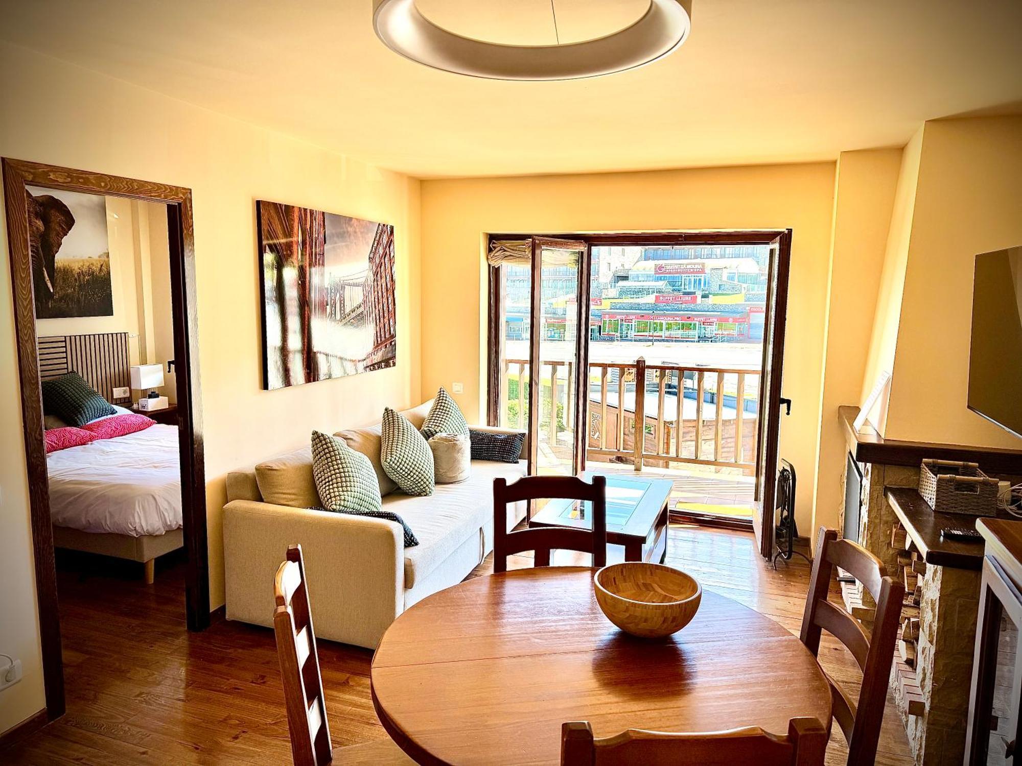 Residencia Pista Llarga Apartment *